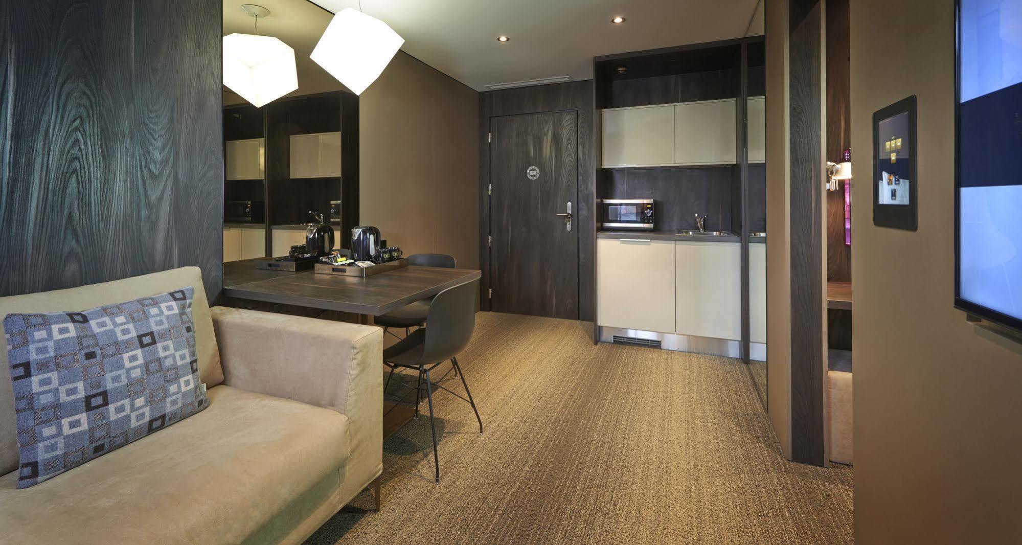 Bloc Hotel Бирмингем Экстерьер фото
